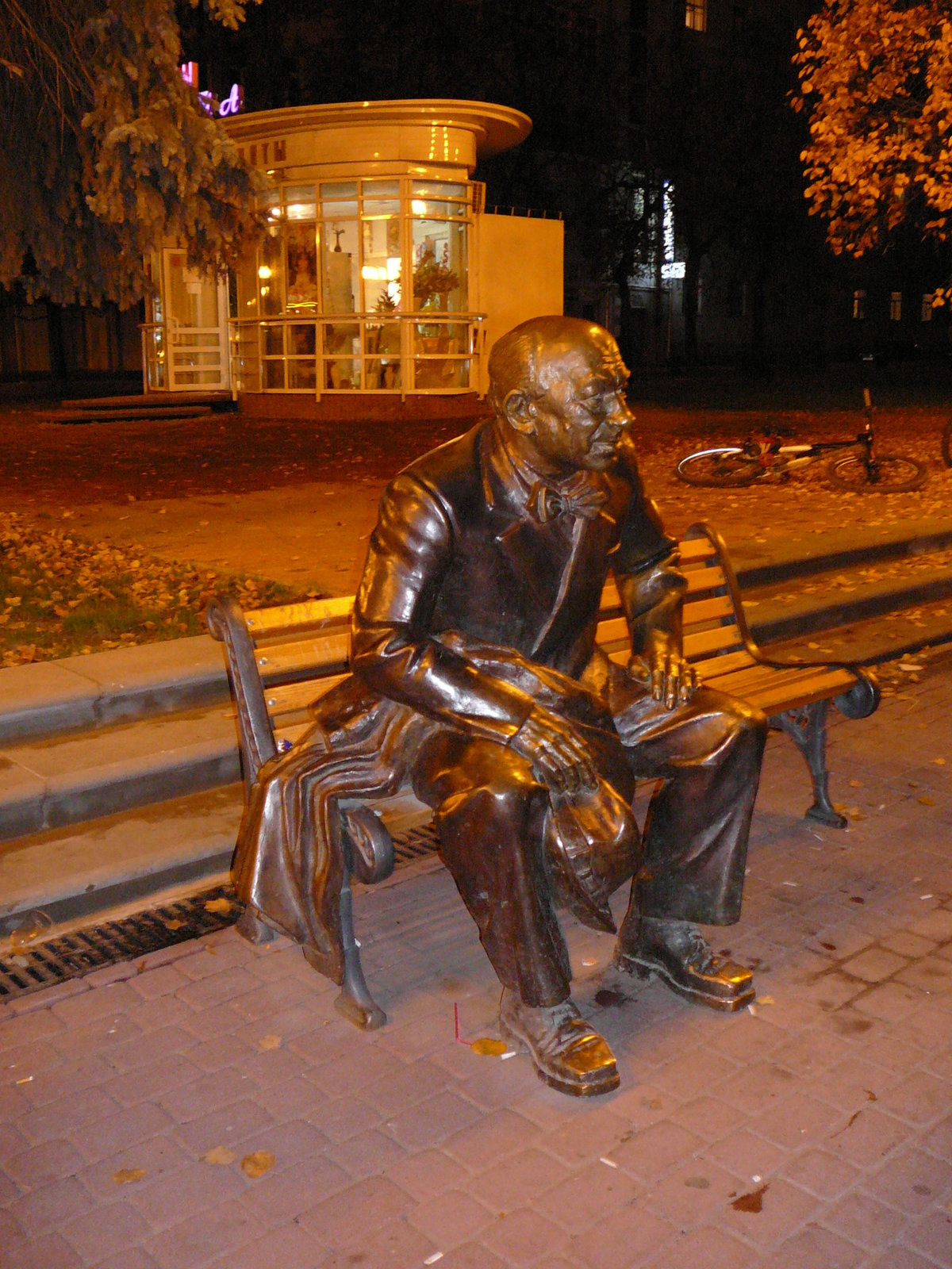 памятник евстигнееву в нижнем новгороде фото