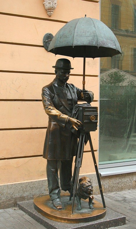 памятник фотографу в санкт-петербурге на малой садовой фото