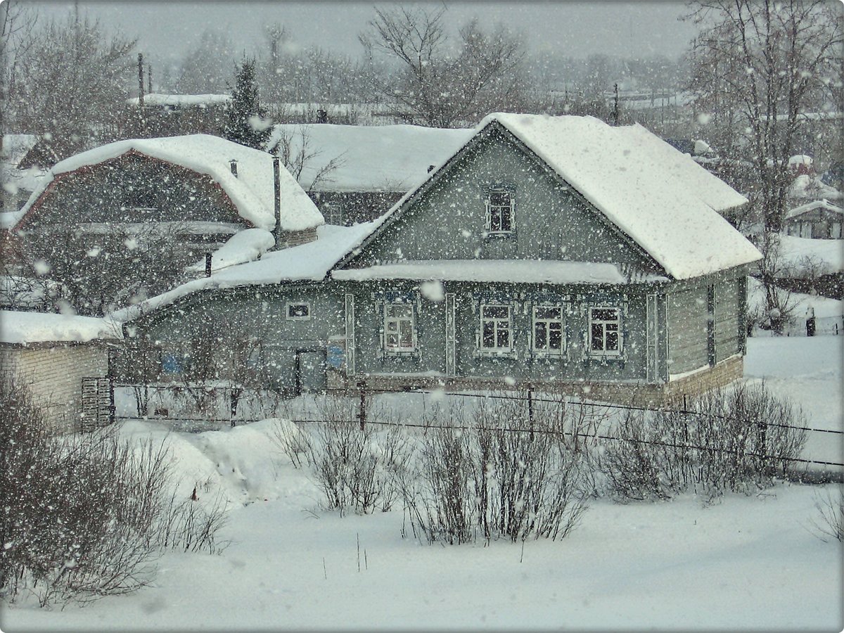 первый снег в деревне фото