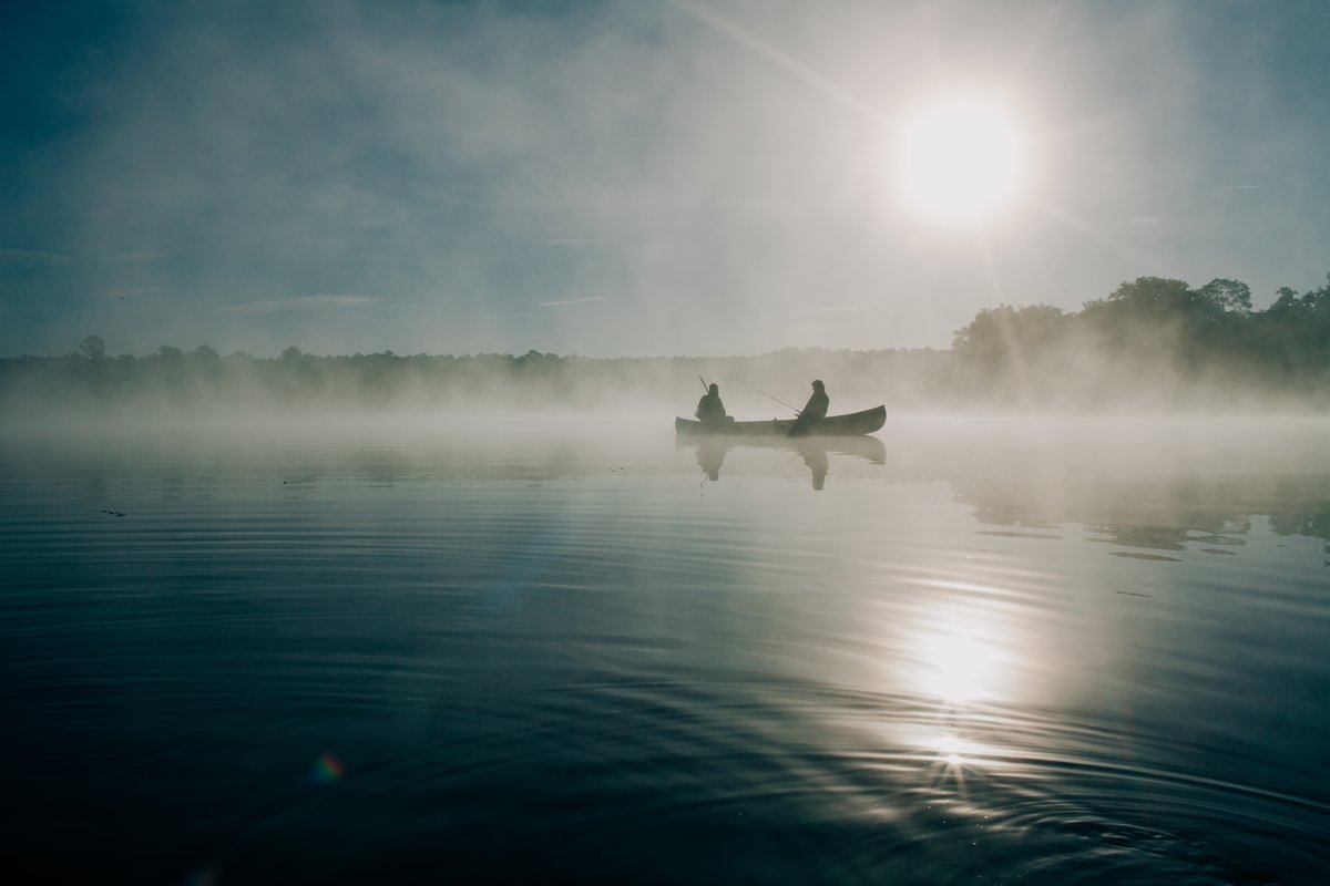 лодка в тумане фото
