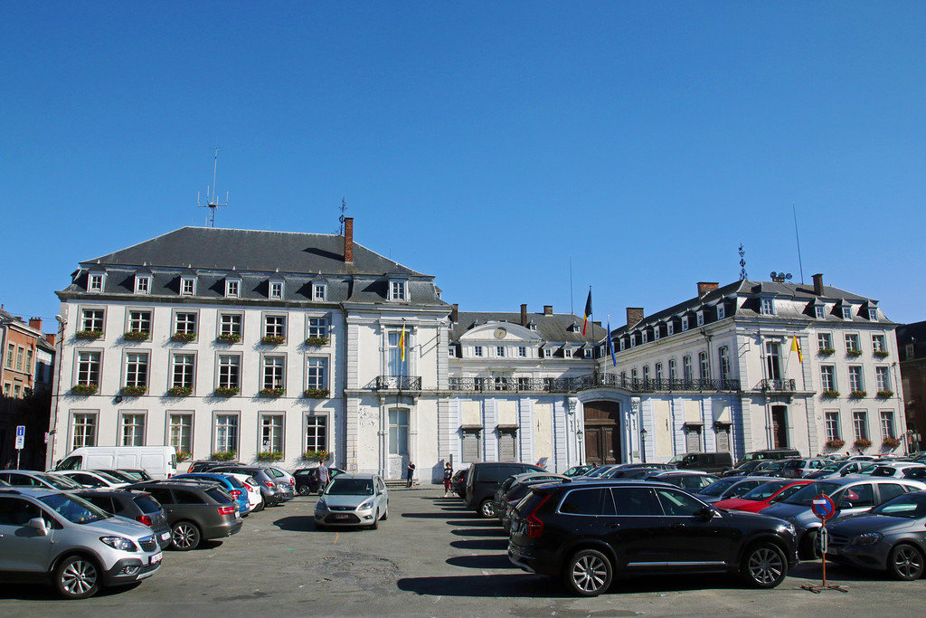 hôtel de ville фото