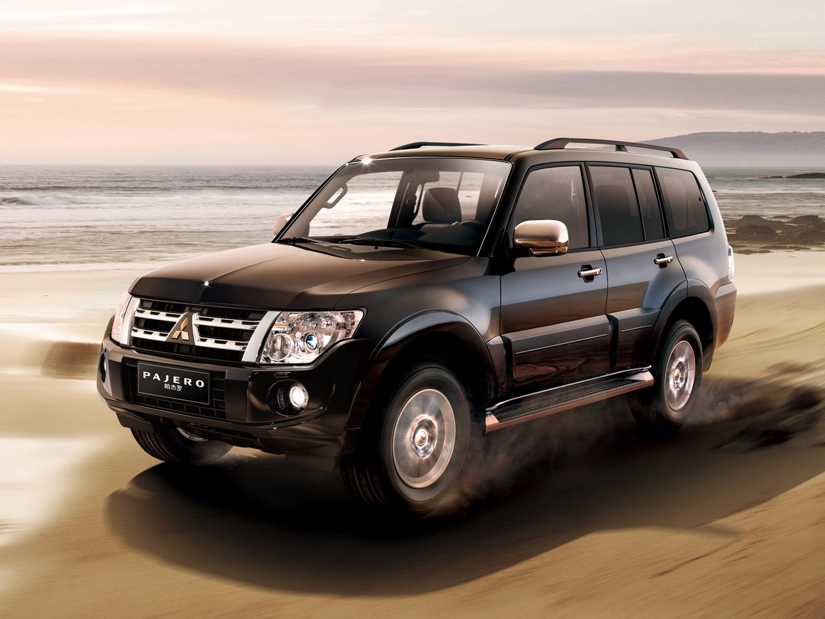 mitsubishi pajero iv фото