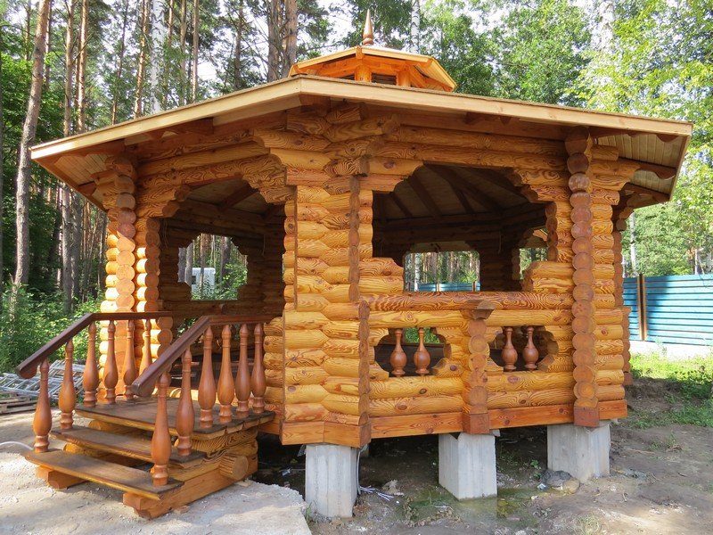 беседка из бревен фото