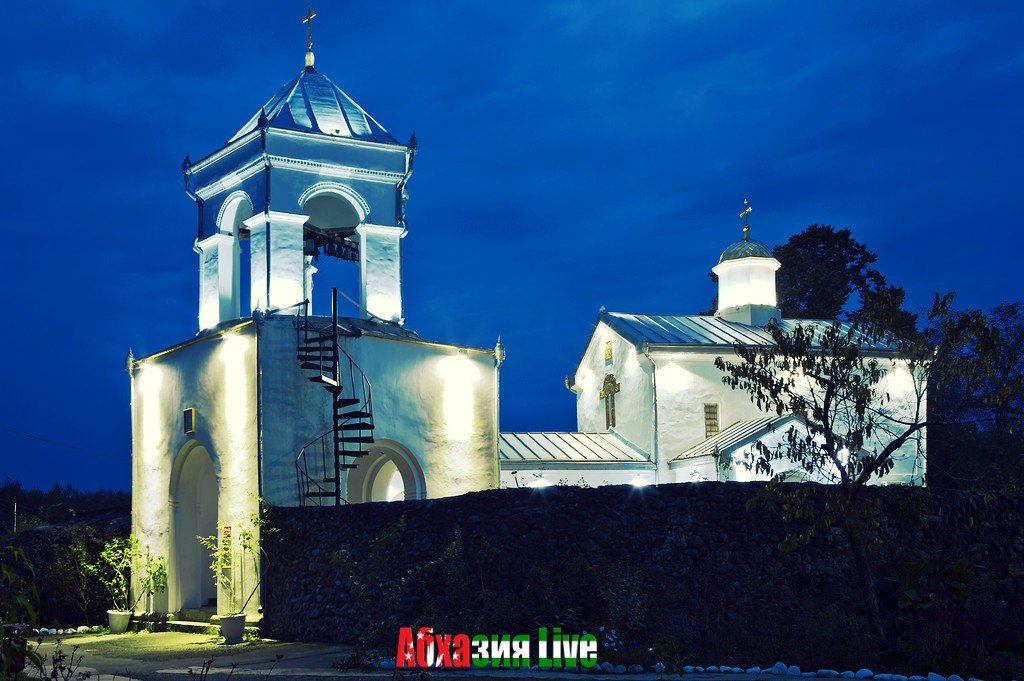 илори абхазия храм фото