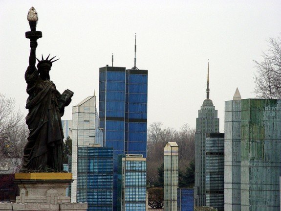 нью йорк статуя фото