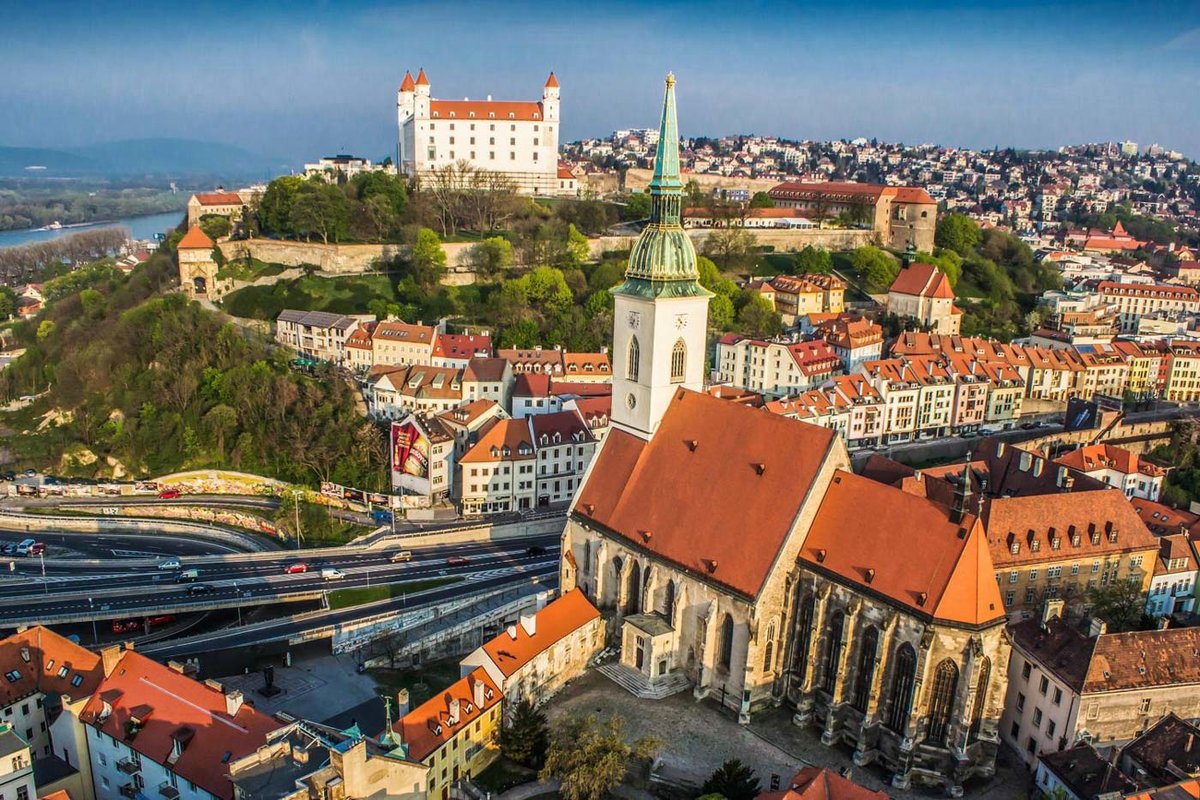 братислава столица словакии фото