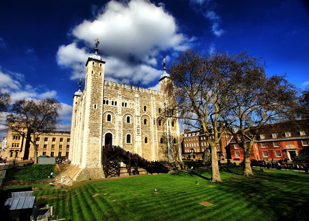 white tower фото