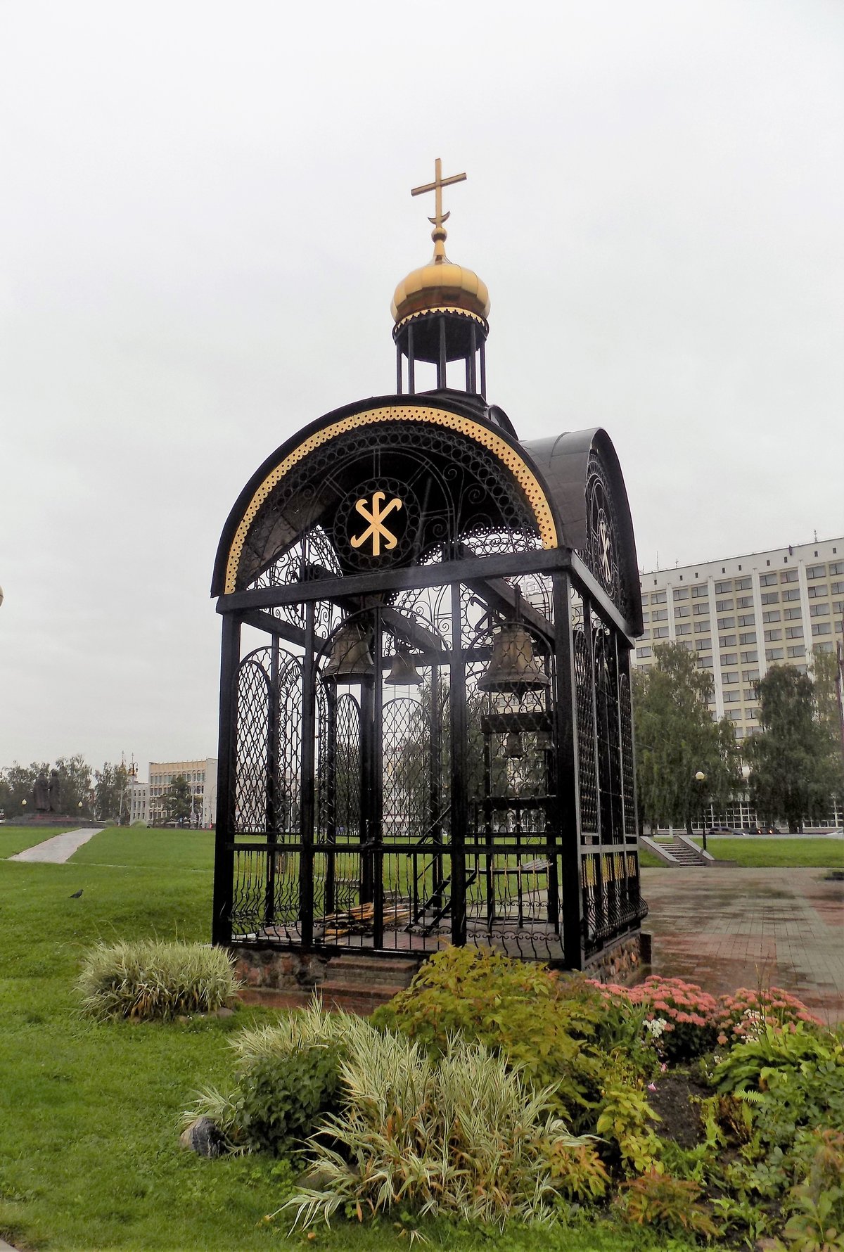 часовня со звонницей фото
