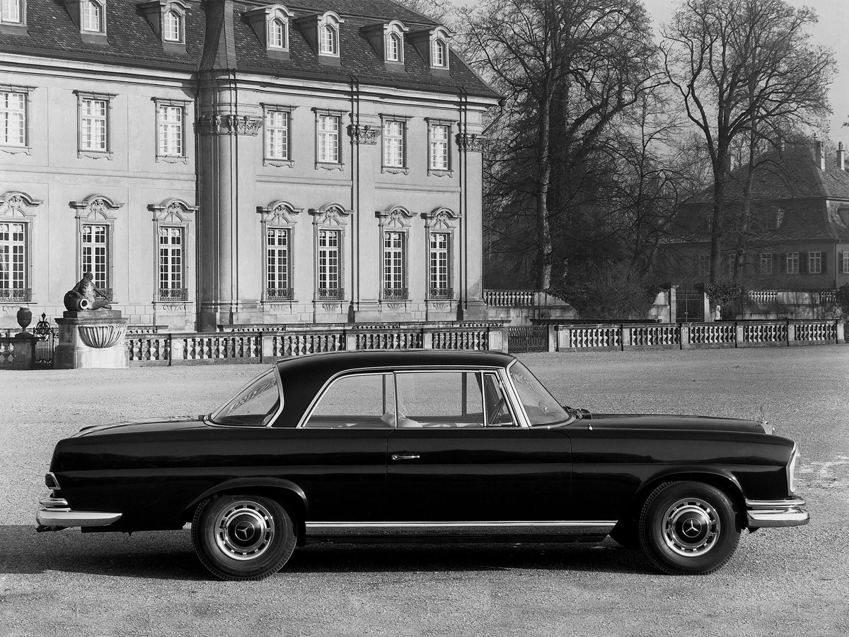 mercedes-benz w111 фото