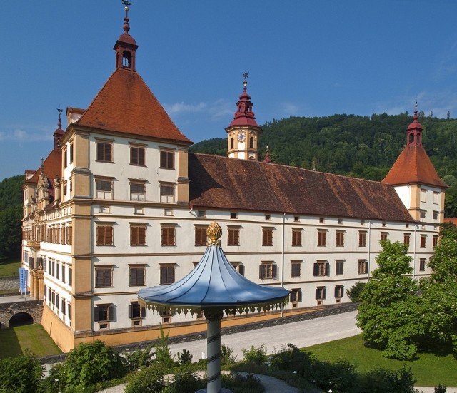 замок эггенберг австрия фото