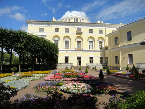 павловский дворец в санкт петербурге фото