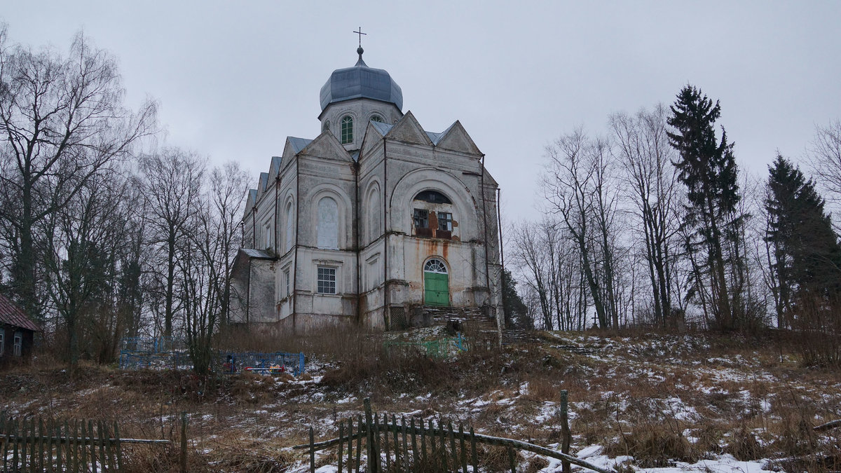храм в руново новосокольнический район фото
