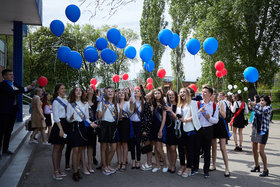 Фото 28. Последний звонок в старших классах. Общие фото. 2018