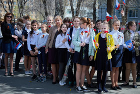 Фото 43. Наши гимназисты на шествии к 9 Мая 2018. Тольятти
