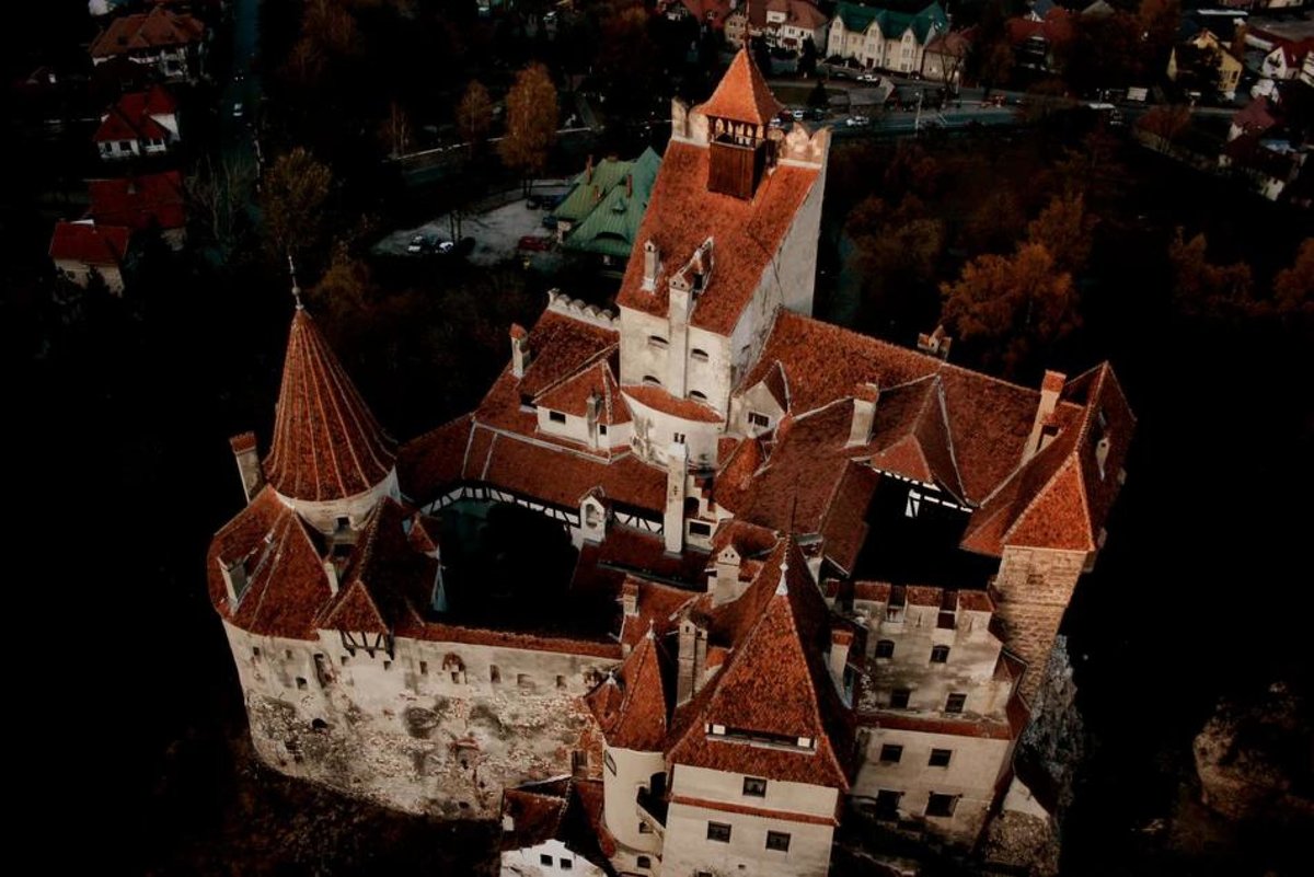 замок дракулы в румынии фото