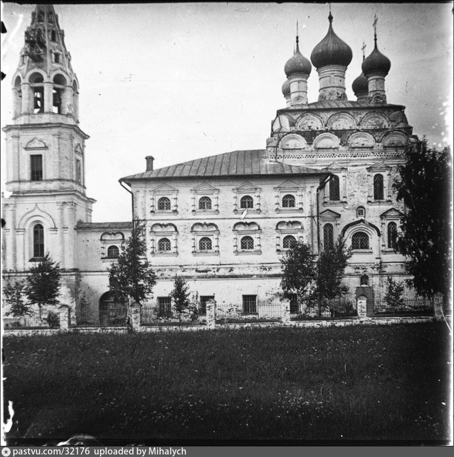 иосифо-волоколамский монастырь колокольня фото