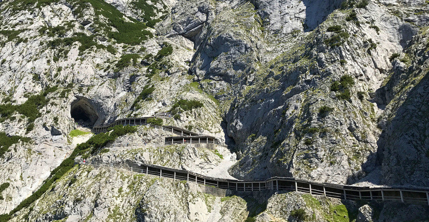 пещера ледяных гигантов айсризенвельт (верфен) фото