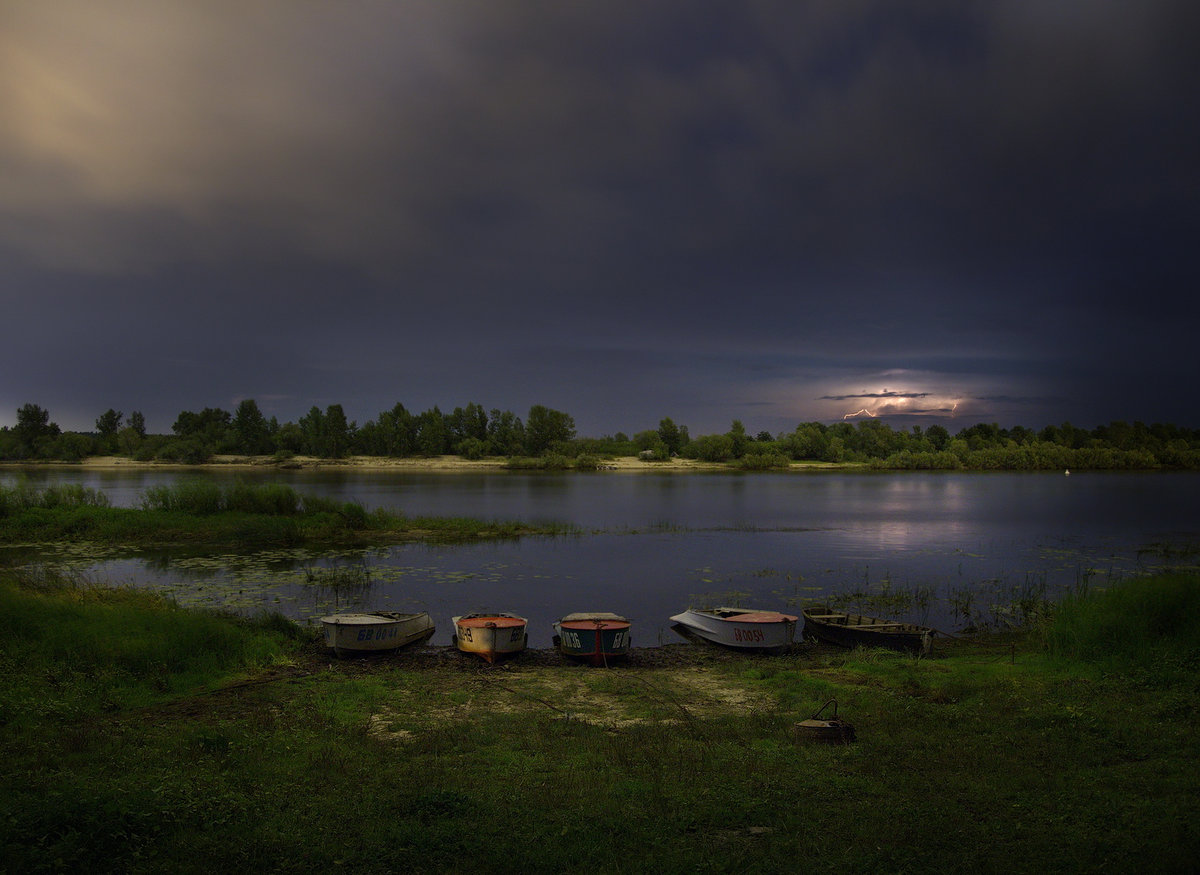 закат на реке фото