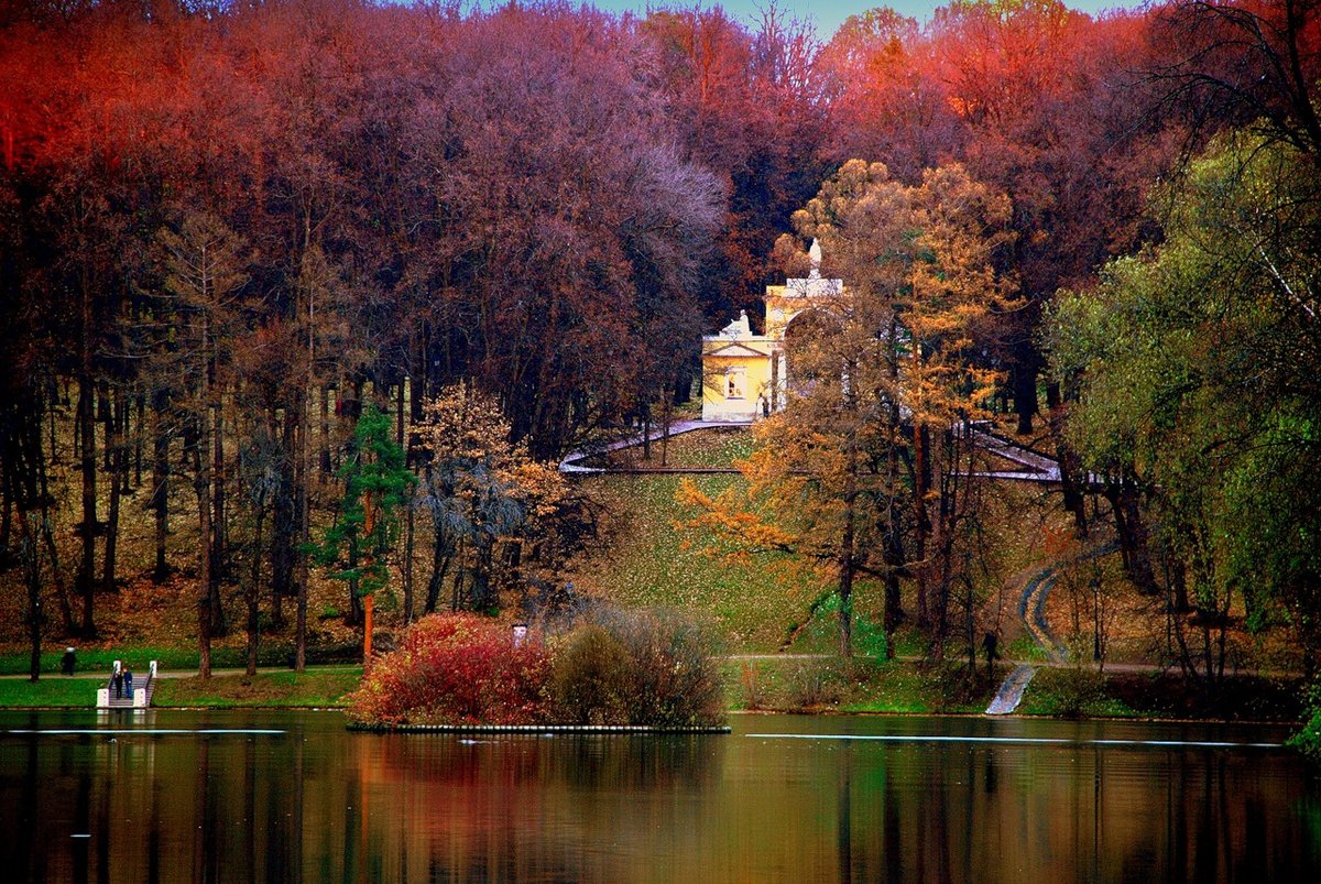 парк царицыно осенью фото