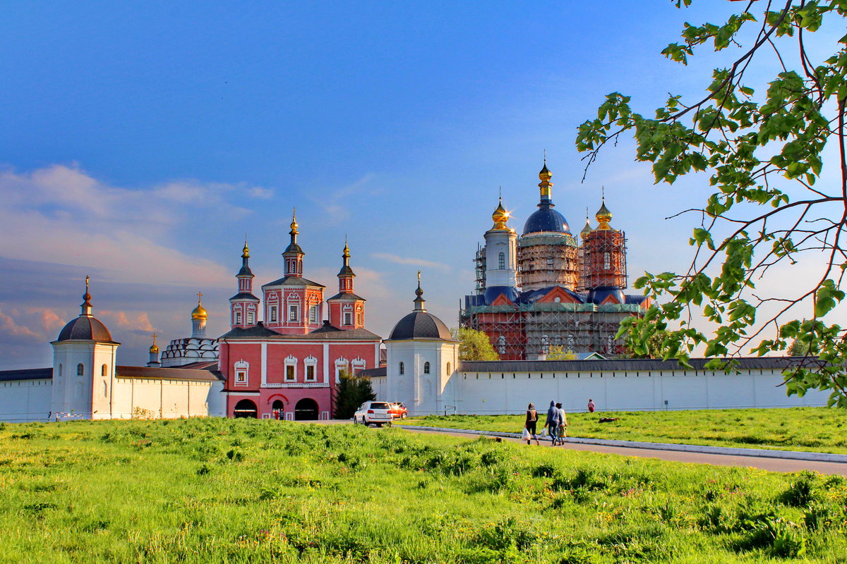 Свято-Успенский Свенский мужской монастырь в Брянской области, основан в 1288 году.    Автор фото Виталий Симоненков