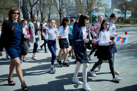 Фото 11. Наши гимназисты на шествии к 9 Мая 2018. Тольятти