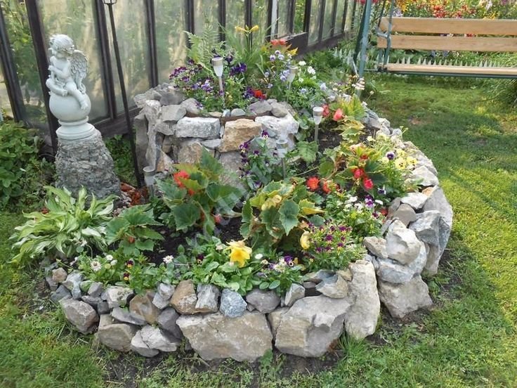 клумба из камней фото