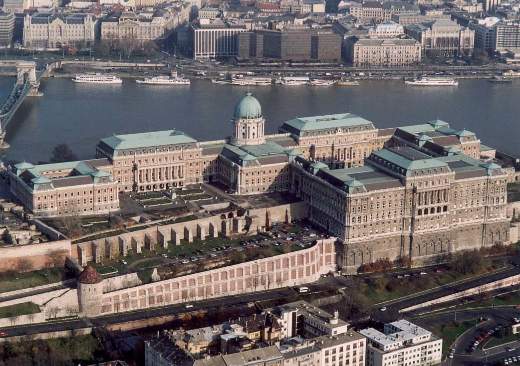 королевский дворец в будапеште фото