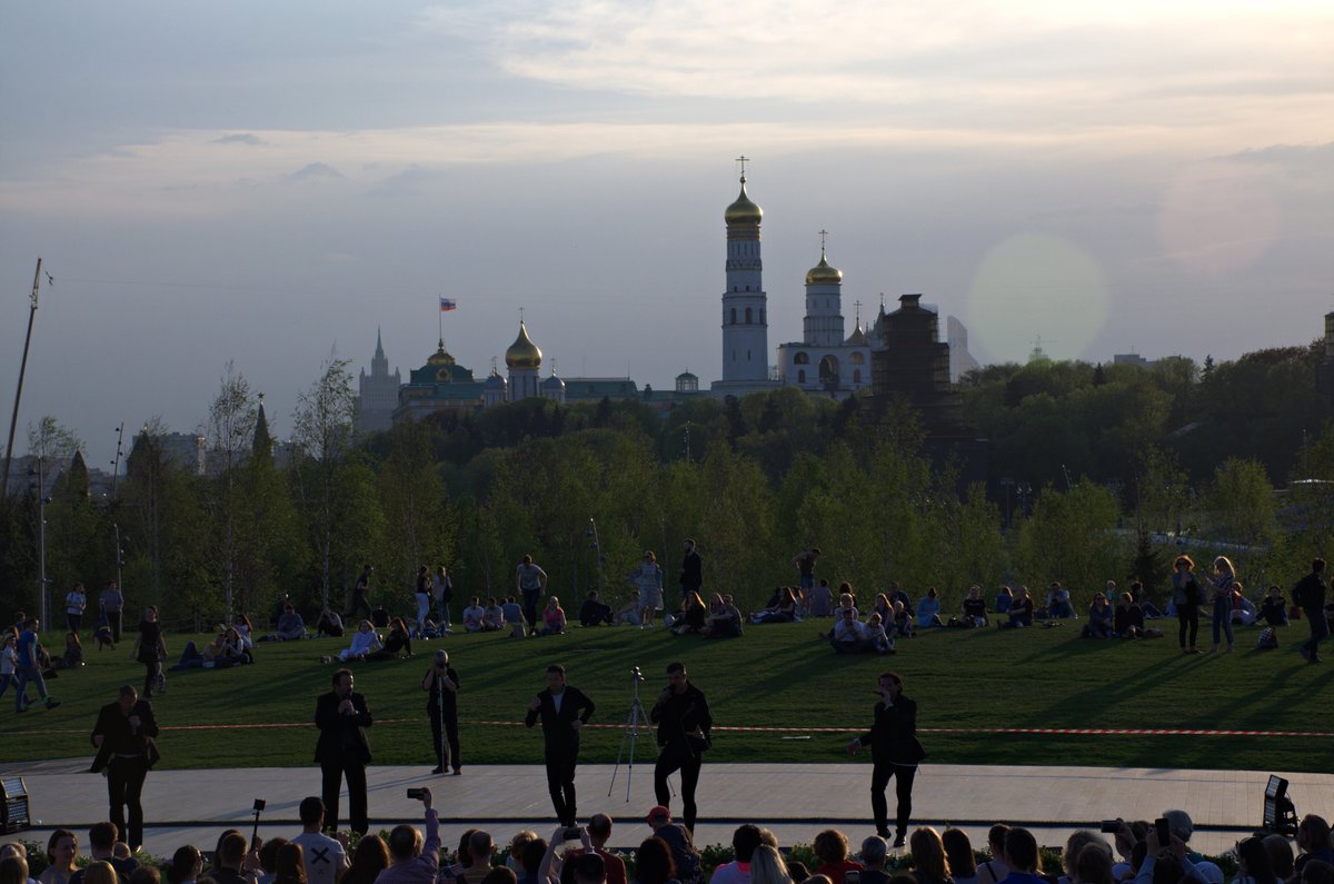 парк у кремля зарядье фото