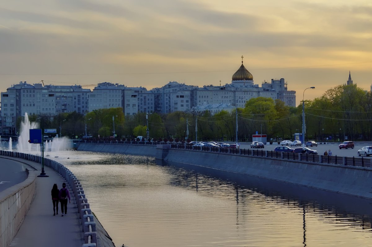 набережная в москве фото