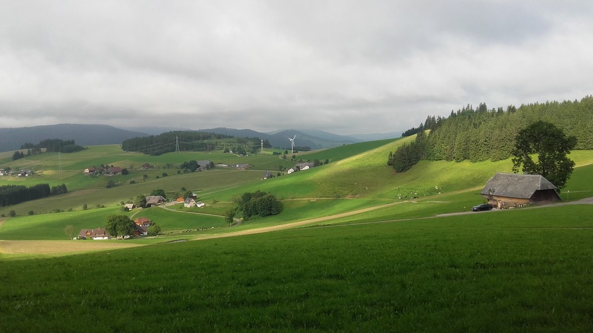 деревня на холме фото