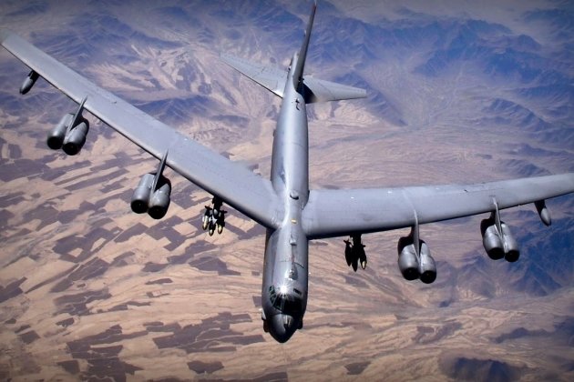 b52h бомбардировщик фото