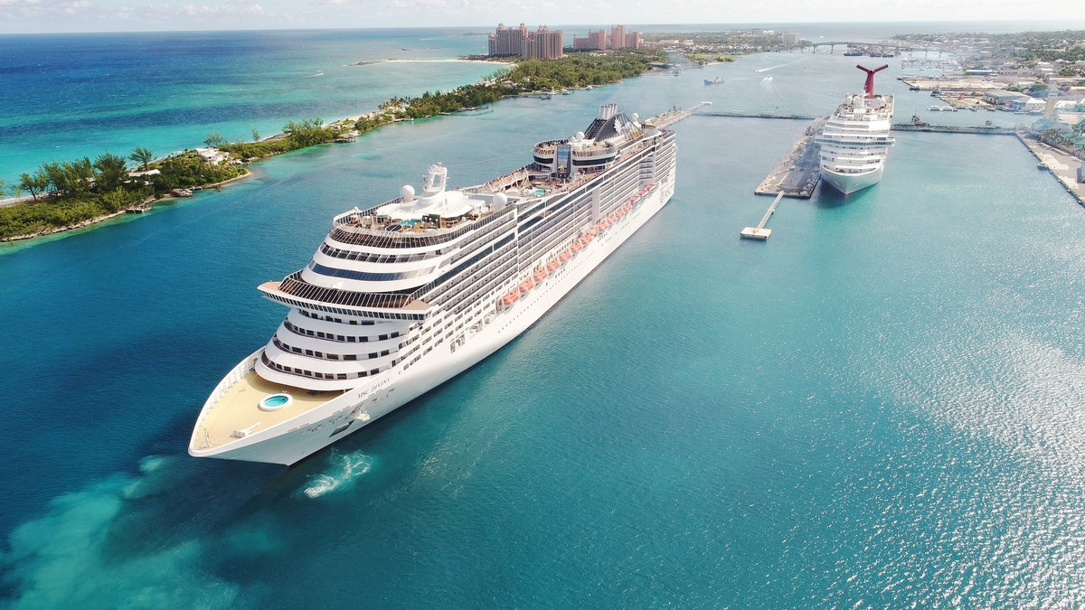 круизный лайнер дубай msc фото