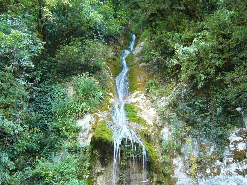 водопад мужские слезы абхазия фото
