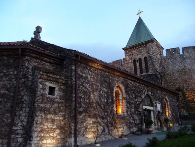 церковь ружица белград фото