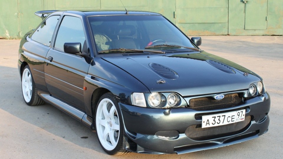 ford escort rs cosworth фото
