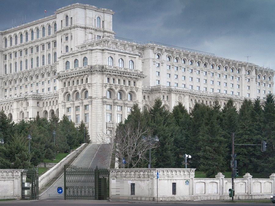 дворец парламента в бухаресте фото