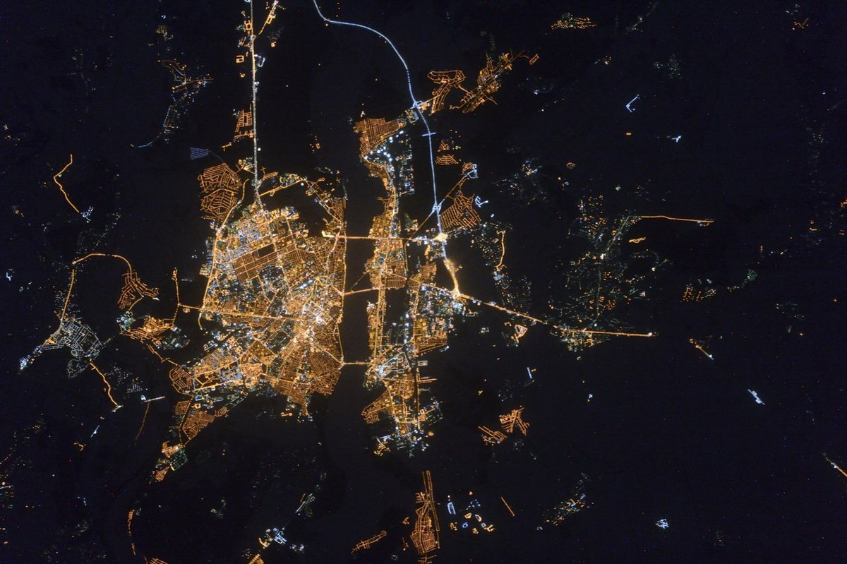 города из космоса фото