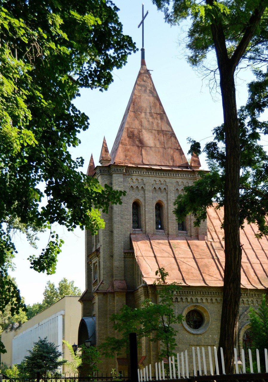 церковь святого креста г шилуте фото