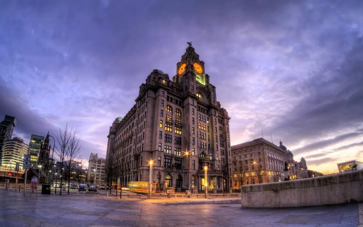 royal liver building ливерпуль фото