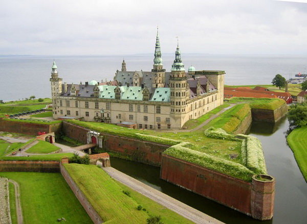 замок кронборг дания фото
