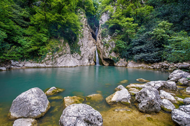 агурский водопад сочи фото
