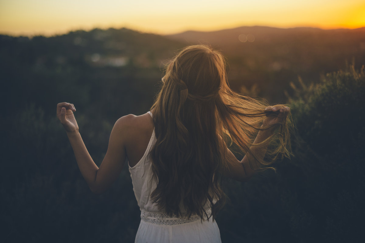 krasivie-rusie-vid-so-spini