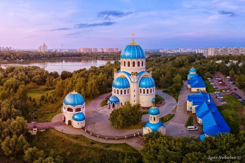 храм троицы в орехово-борисово фото