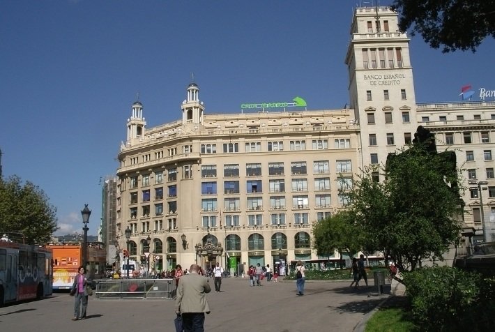 площадь каталонии в барселоне фото