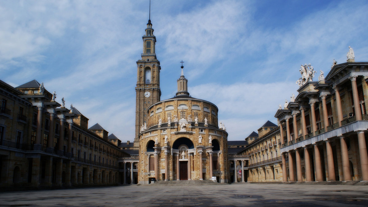 universidad laboral de gijón хихон фото