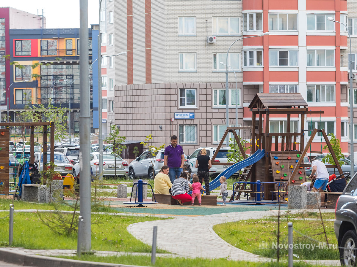 двор жк энтузиастов фото