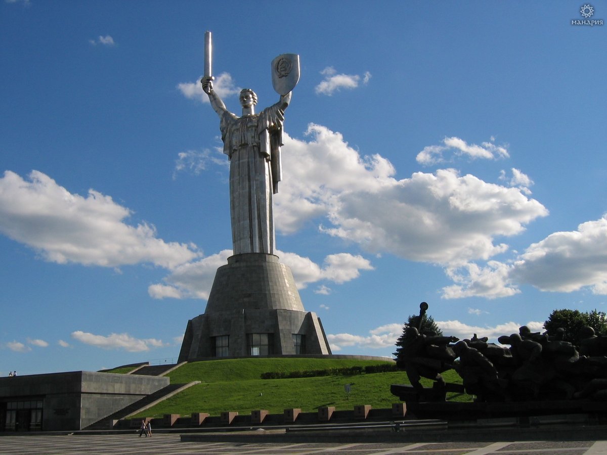 родина мать в киеве фото