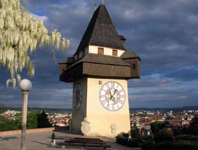 грац часовая башня фото
