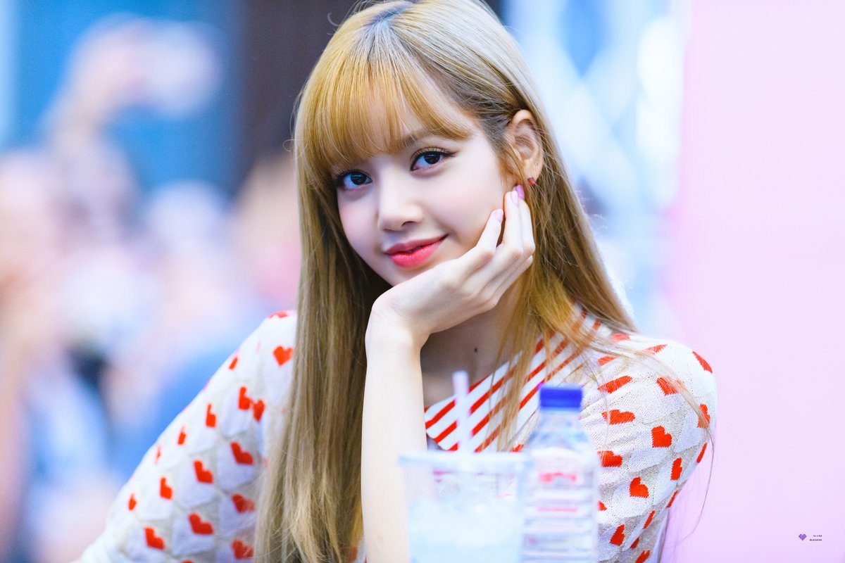 50 Foto Lisa Blackpink Lucu cantik dari kecil Sampai Dewasa