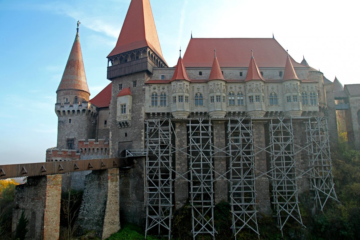 замок корвинов румыния фото